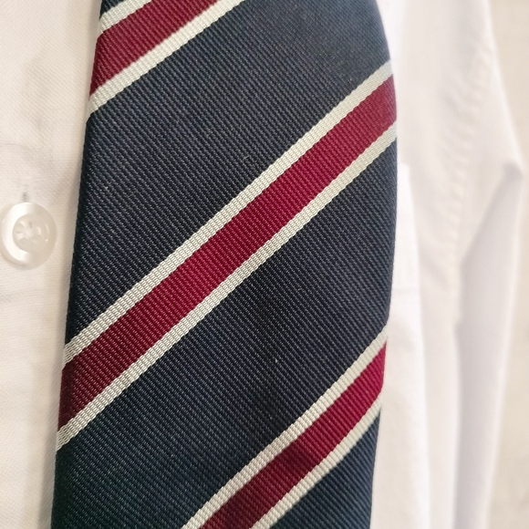 Lands' End Men's Navy, Red, Silver Striped Silk Tie Necktie Repp Handsewn In USA - Picture 11 of 11
